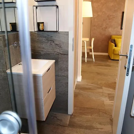 House Filipovic 아파트 *
